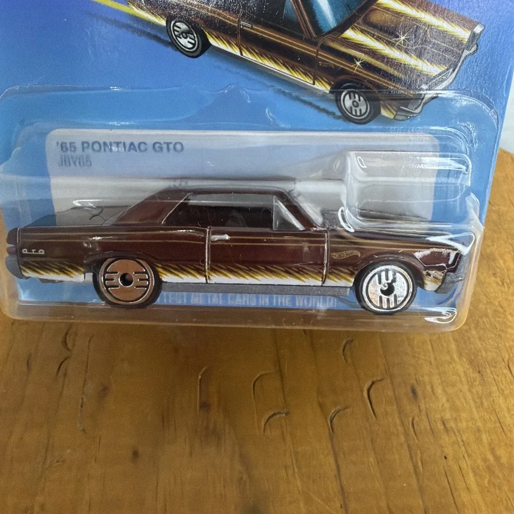 2025 Hot Wheels ULTRA HOTS 6/8 '65‎ PONTIAC GTO Red Target